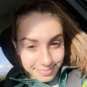 Meet your Posher, Brooke